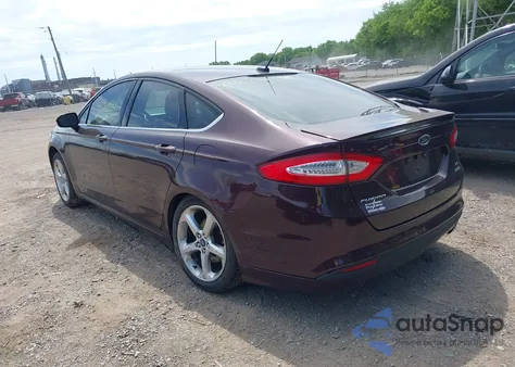 2013 Ford Fusion Se z USA, uszkodzony, nr VIN 3FA6P0HR8DR358547